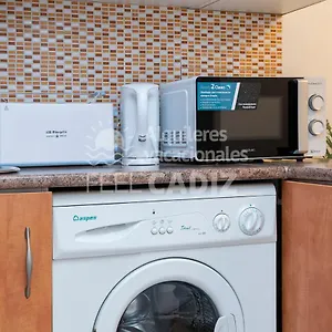 https://apartamento-muralla-del-populo-feel-cadiz.hotelsincadiz.net